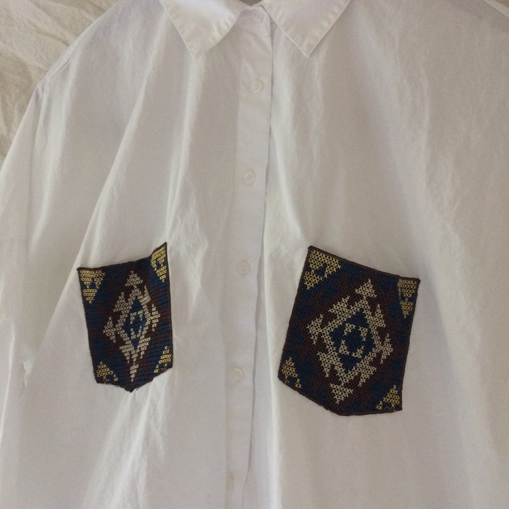 SOLD Zara casual button down Aztec style pocket - Picture 6 of 7